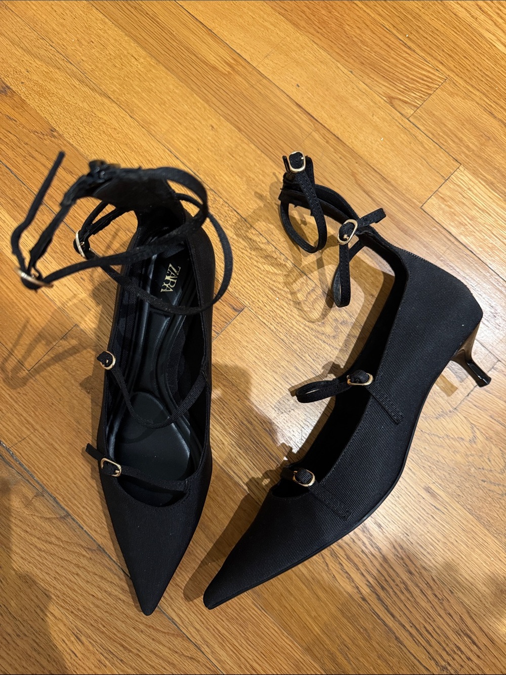 Zara Black Kitten Heel Pumps.